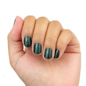 Color Street: Scot Topic